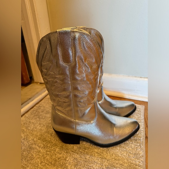 Cowgirl boots size 7 - Picture 1 of 2